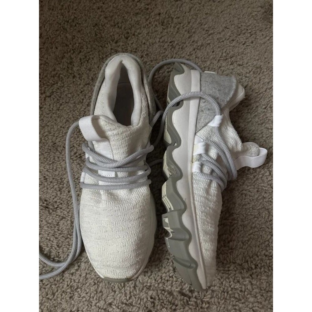 Sorel Kinetic Impact Lace Sneakers White Gray Women’s Size 7